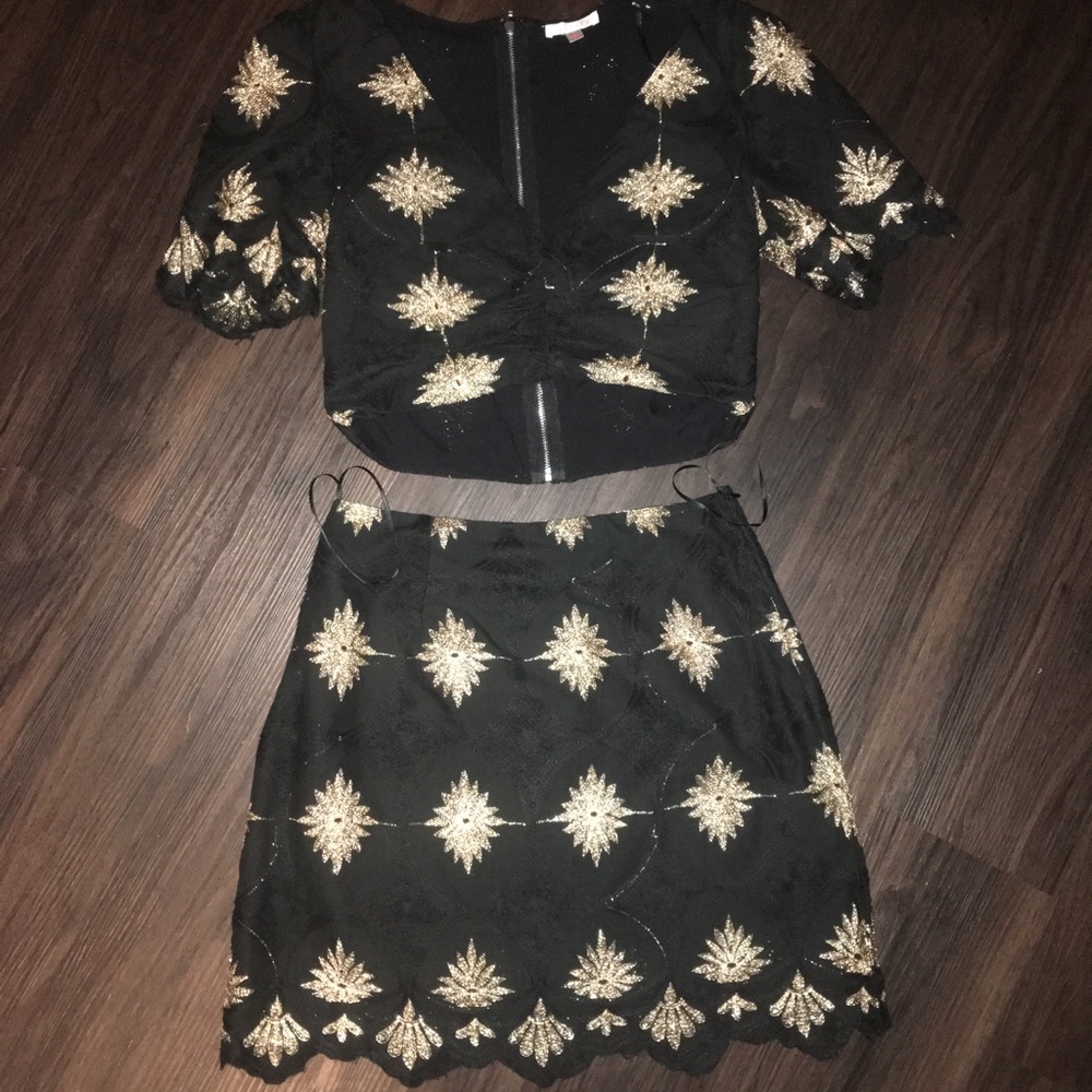 Two piece set
